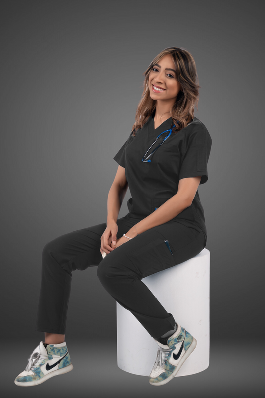 RZ 1 Scrub Female - Black| اسود – راحة وأناقة للنساء