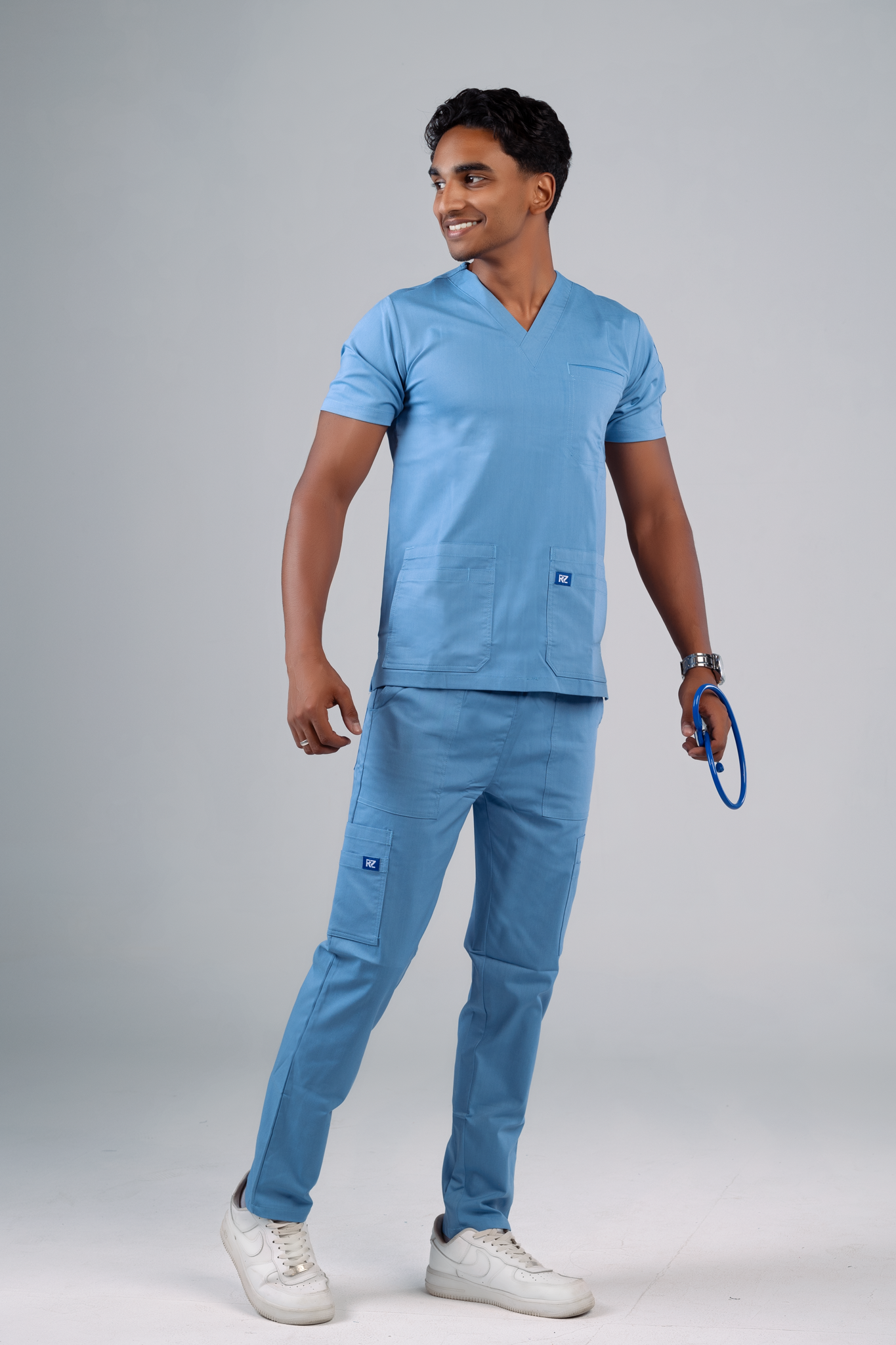 RZ Scrub Men's- Baby Blue | أزرق سماوي – راحة وأناقة للرجال